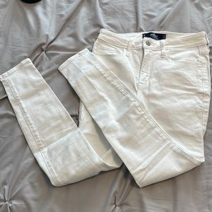 Hollister NWOT White High-Rise Super Skinny Jeans 1R